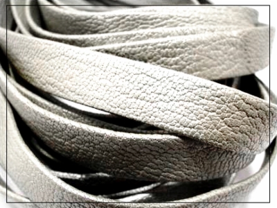nappa_leather_silver.jpg&width=400&height=500